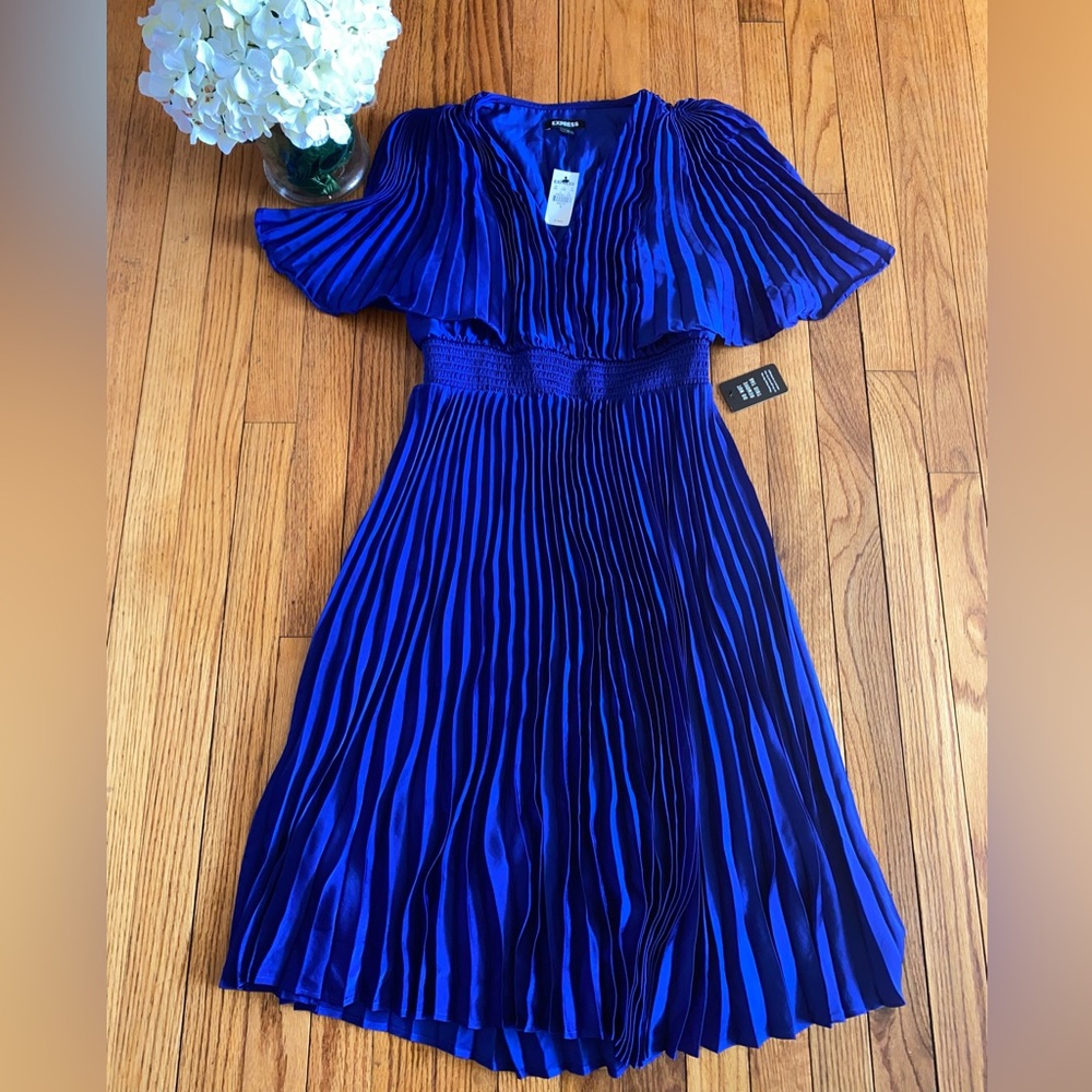 Pleated V-Neck Midi Express Dress